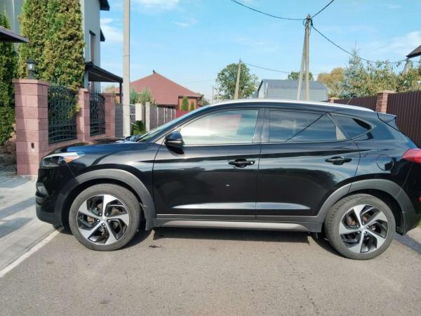 Hyundai Tucson, 2015 год выпуска с двигателем Бензин, 60 025 BYN в г. Минск