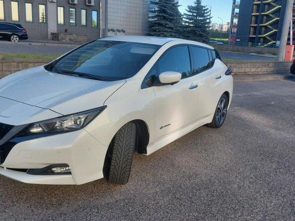 Nissan Leaf, 2019 год выпуска с двигателем Электро, 54 403 BYN в г. Минск