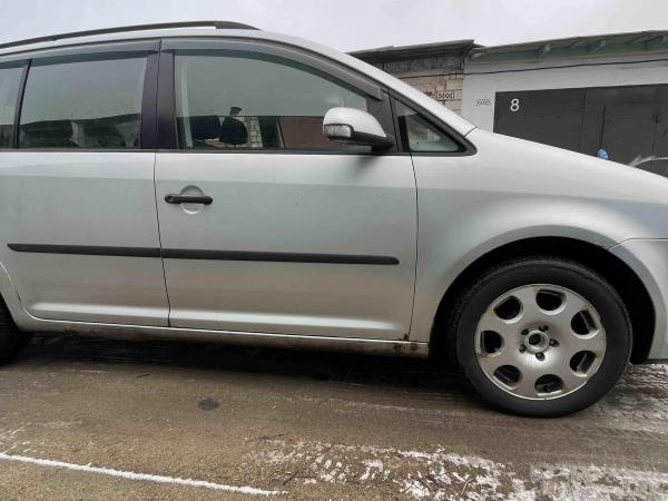 Volkswagen Touran, 2006 год выпуска с двигателем Дизель, 23 609 BYN в г. Минск