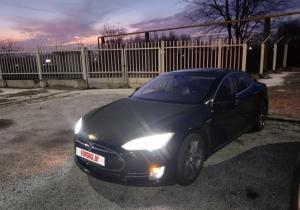 Tesla Model S в лизинг