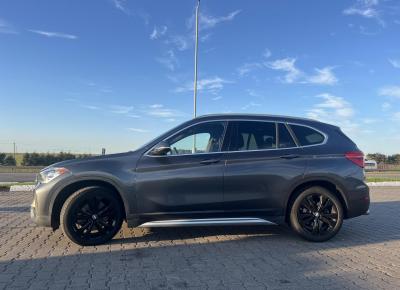 Фото BMW X1