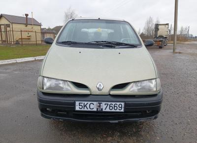 Фото Renault Scenic