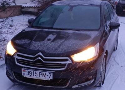 Фото Citroen C4