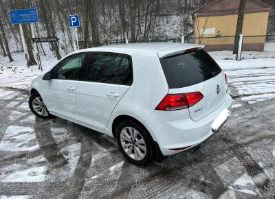 Фото Volkswagen Golf