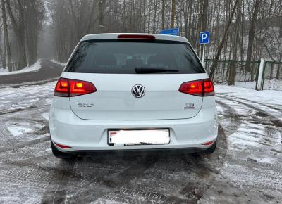 Фото Volkswagen Golf