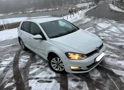 Фото Volkswagen Golf