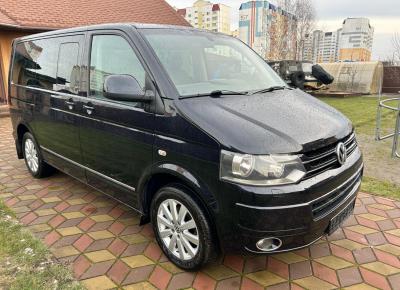 Фото Volkswagen Multivan