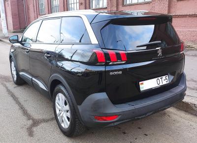 Фото Peugeot 5008