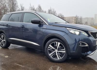 Фото Peugeot 5008