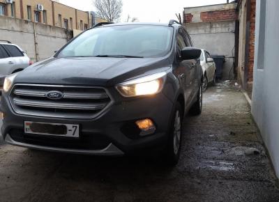 Фото Ford Escape