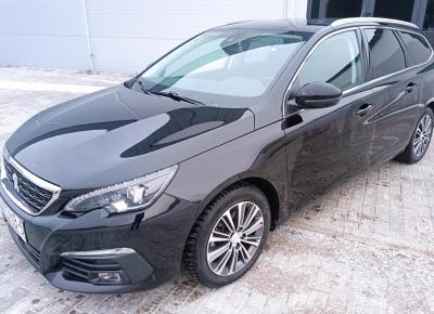 Фото Peugeot 308