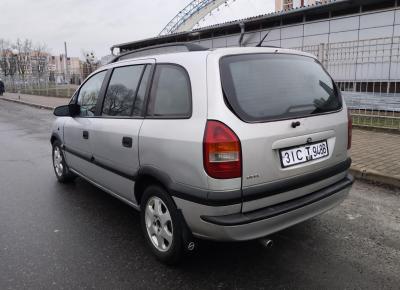 Фото Opel Zafira