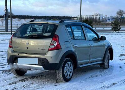 Фото Renault Sandero