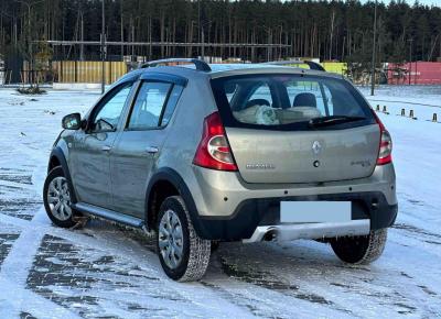 Фото Renault Sandero