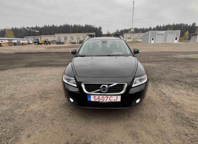 Фото Volvo V50