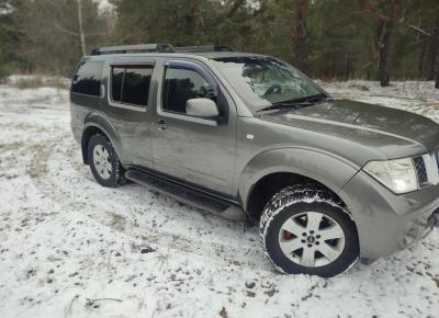 Фото Nissan Pathfinder