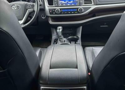 Фото Toyota Highlander