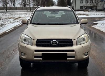 Фото Toyota RAV4