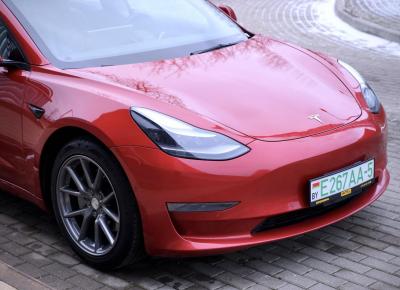 Фото Tesla Model 3