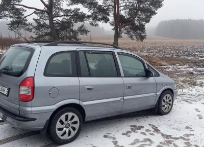 Фото Opel Zafira