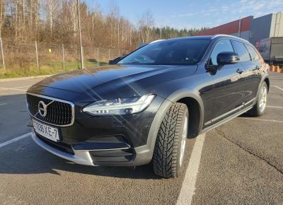 Фото Volvo V90 Cross Country