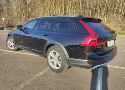 Фото Volvo V90 Cross Country