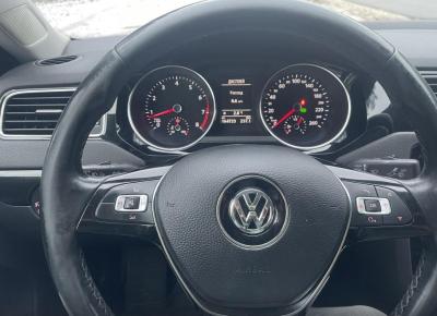 Фото Volkswagen Jetta