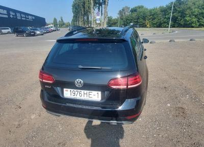 Фото Volkswagen Golf