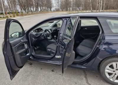 Фото Peugeot 308