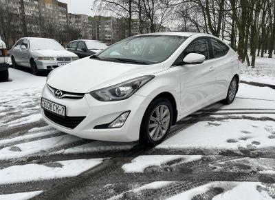 Фото Hyundai Elantra