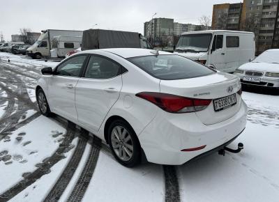 Фото Hyundai Elantra