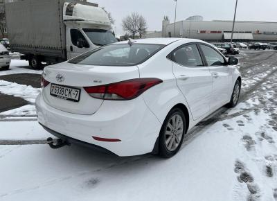 Фото Hyundai Elantra