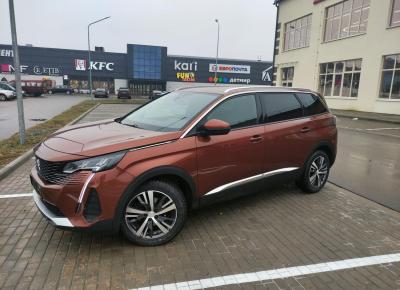 Фото Peugeot 5008