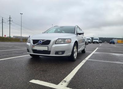 Фото Volvo V50