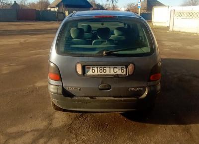 Фото Renault Scenic