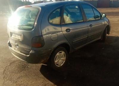 Фото Renault Scenic