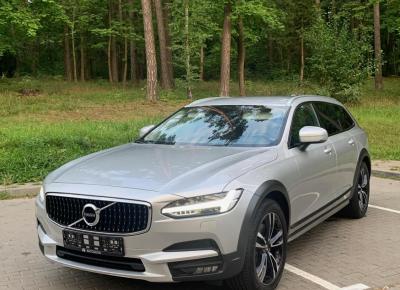 Фото Volvo V90 Cross Country