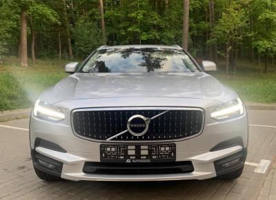 Фото Volvo V90 Cross Country