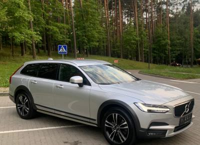 Фото Volvo V90 Cross Country