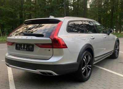 Фото Volvo V90 Cross Country