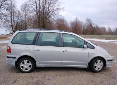 Фото Ford Galaxy