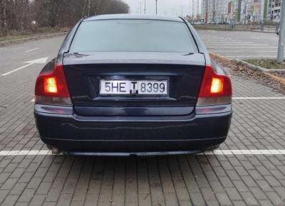 Фото Volvo S60