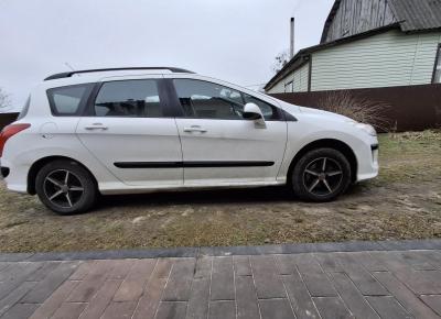 Фото Peugeot 308