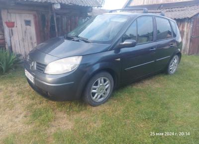 Фото Renault Scenic