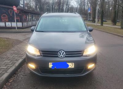 Фото Volkswagen Sharan