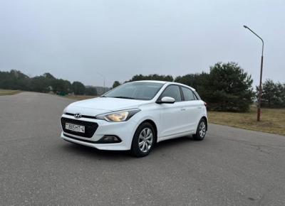 Фото Hyundai i20