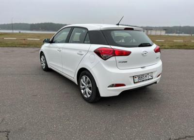 Фото Hyundai i20