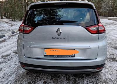 Фото Renault Scenic