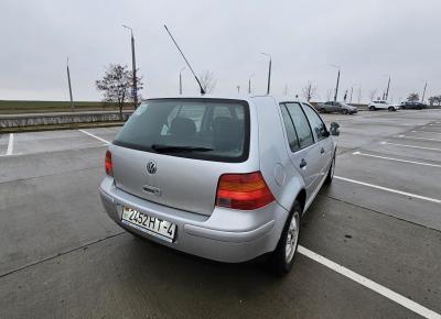 Фото Volkswagen Golf