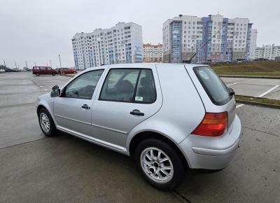 Фото Volkswagen Golf